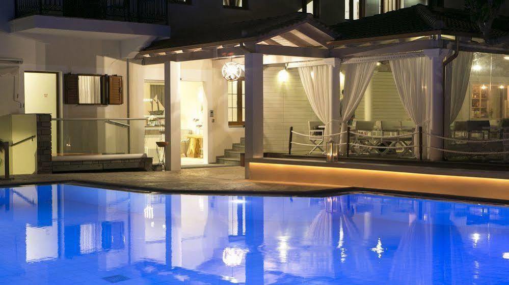 Aparthotel Rezi 3*