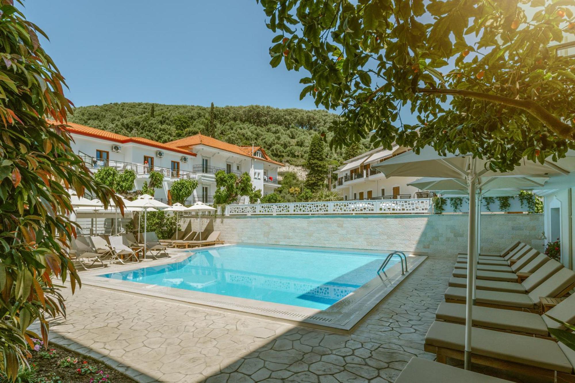 Rezi Apartahotel Parga